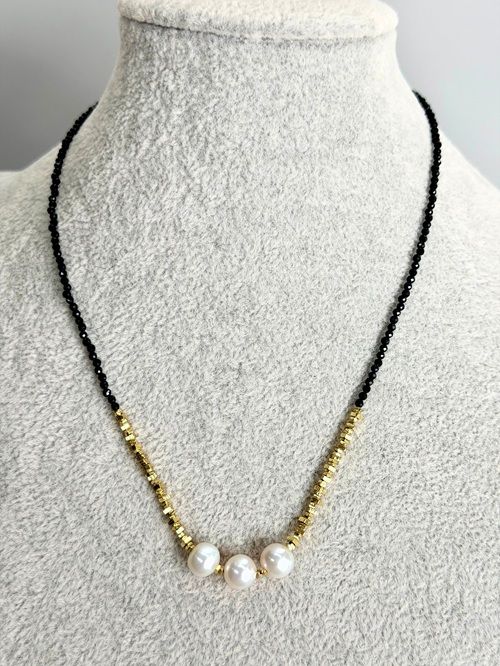Starlight in the Night Series: Classic Black and White — Natural Black Spinel with Three White Round Pearl Necklace