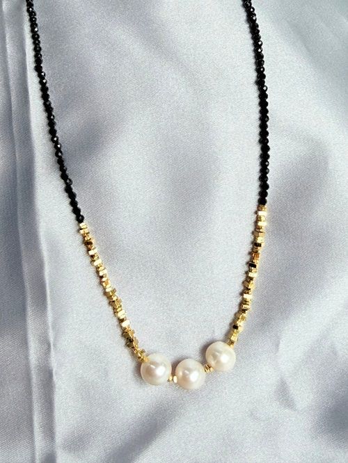 Starlight in the Night Series: Classic Black and White — Natural Black Spinel with Three White Round Pearl Necklace