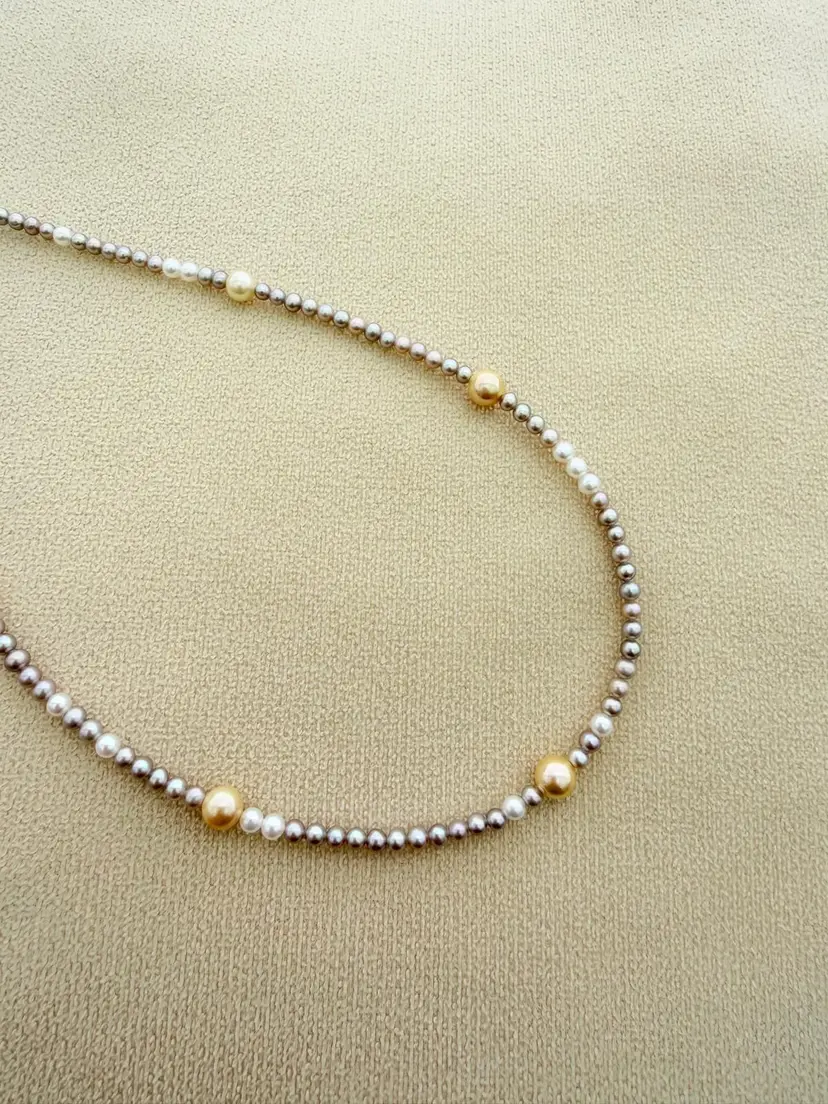 【Golden Intertwined】Akoya Gold Pearl and Two-Tone Freshwater Pearl Necklace