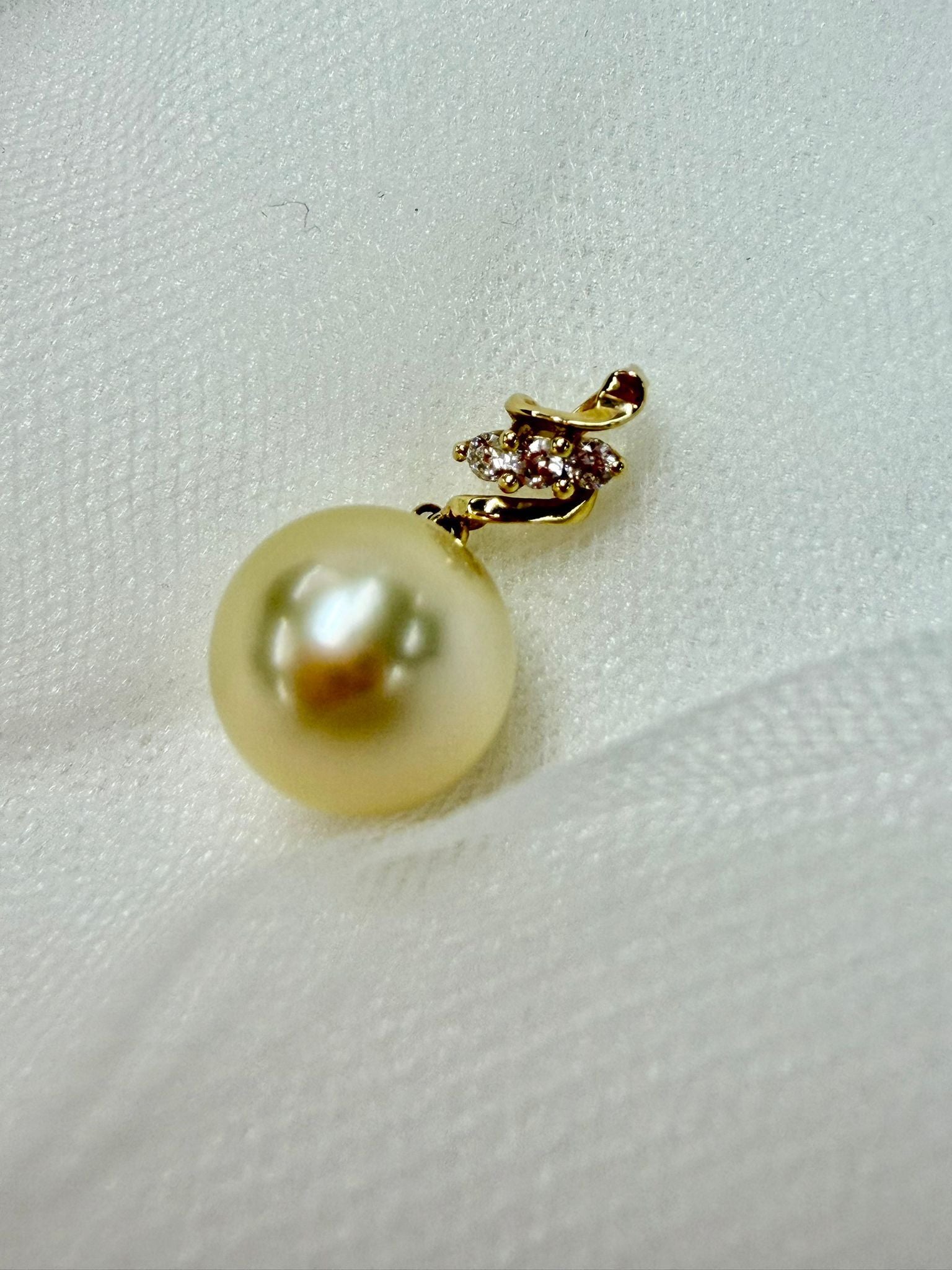 14K 金南洋香檳珠「星辰」吊墜