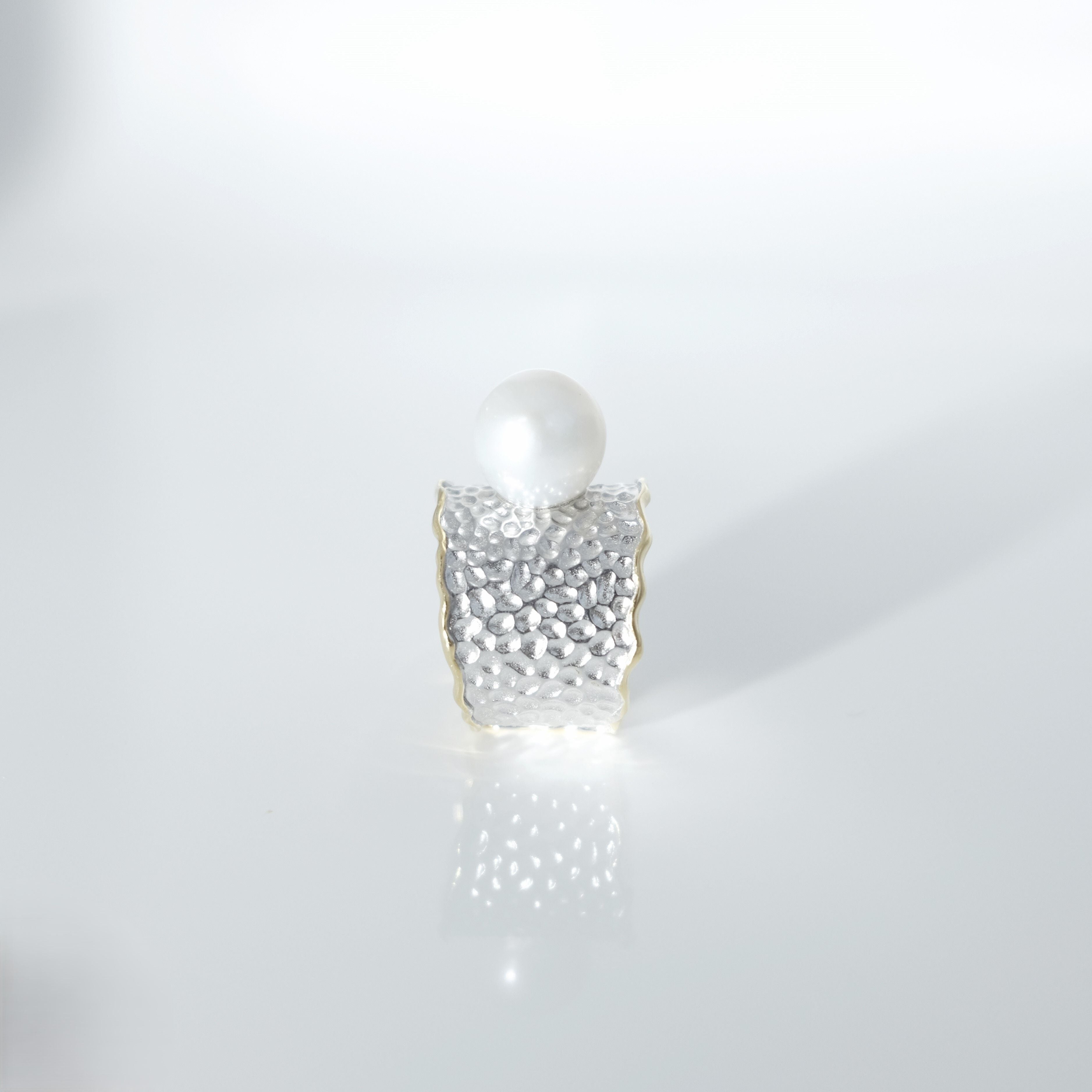 Two-Tone Gold & Silver: Hammered 10mm + Pearl Unisex Open Ring (925 Silver Gold-Plated)