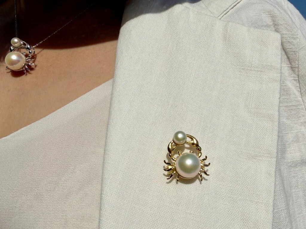 【Crab Encounter Pearl】Dual-use Pendant/Brooch
925 Sterling Silver Gold Plated Findings