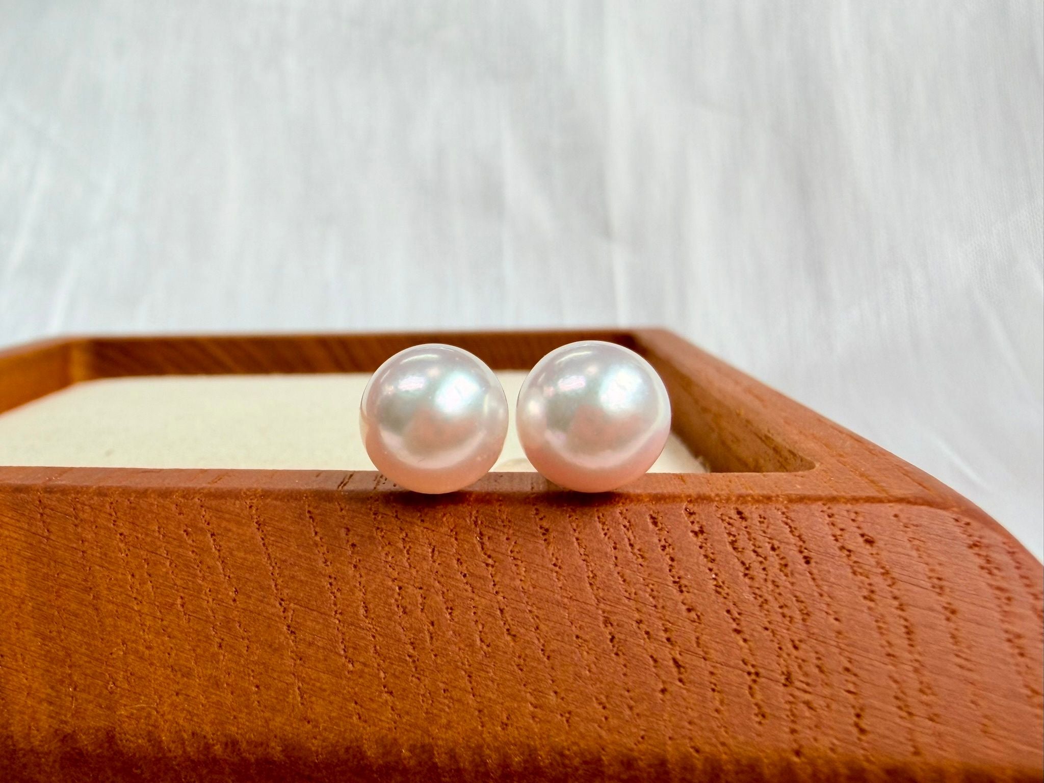 【Temperamental Little Immortal】Advanced Classic: 8-8.5mm Japanese Akoya Saltwater Pearl 18K Gold Earrings