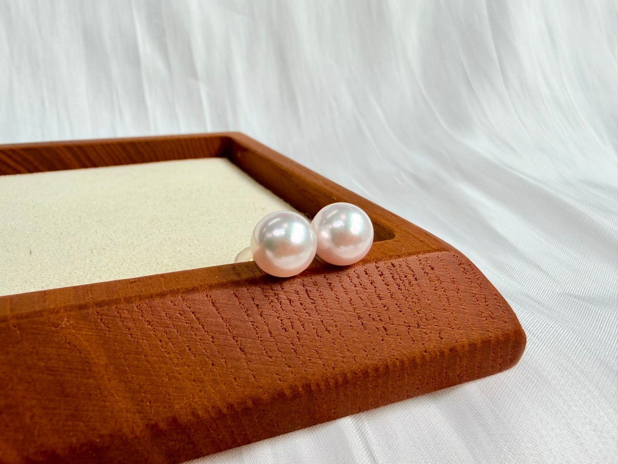 【Temperamental Little Immortal】Advanced Classic: 8-8.5mm Japanese Akoya Saltwater Pearl 18K Gold Earrings