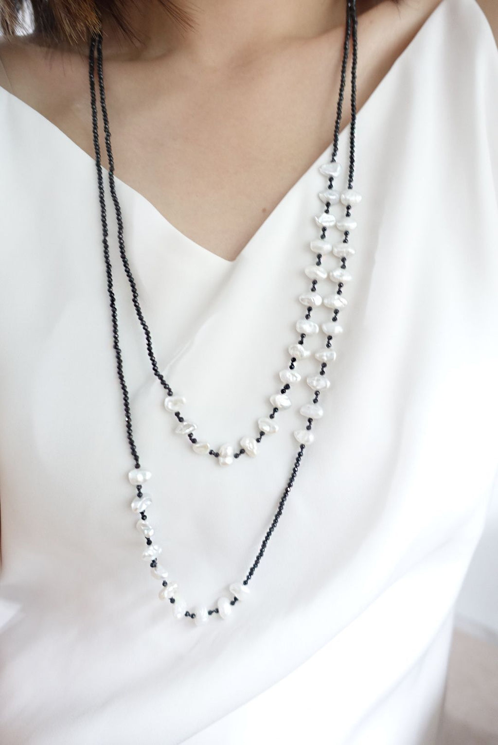 Black and White Rhythmic Long Necklace