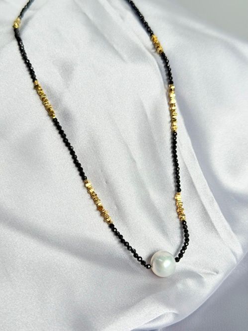『伍』Natural black spinel, natural pearl, and sterling silver 925 plated necklace with silver clasp