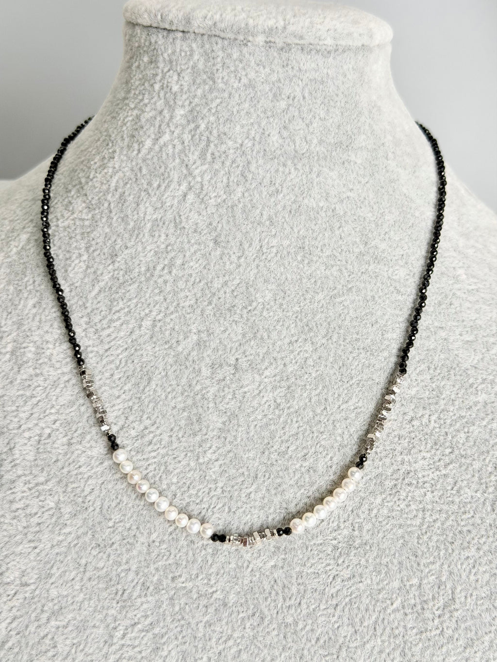 Seashell Spiral 925 Silver Plated Multi-Slice Shimmer Black Spinel Freshwater Pearl Collar Necklace