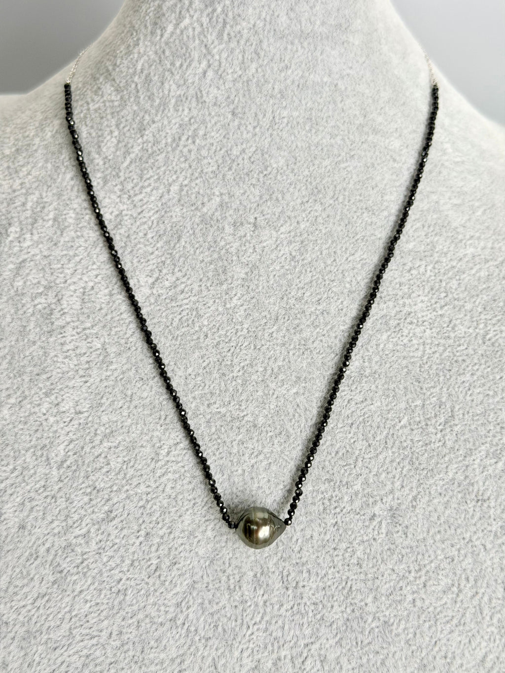 Natural black spinel and Tahitian pearls with 925 plated sterling silver chain