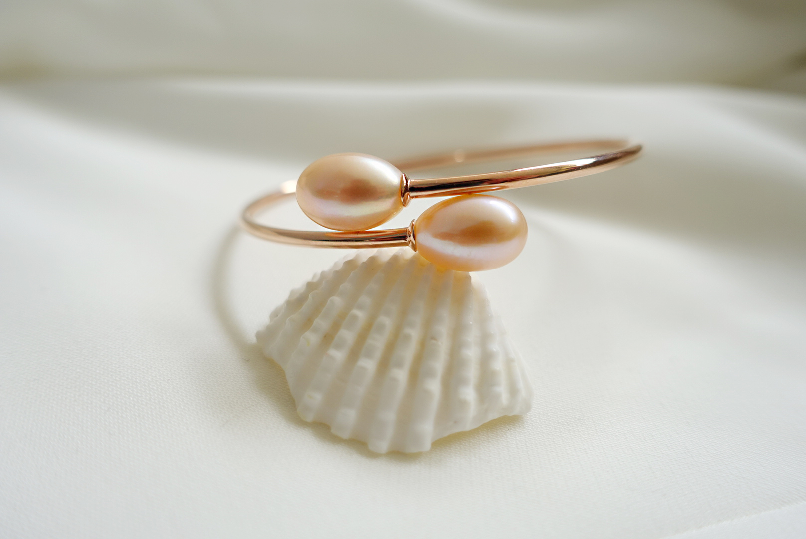 DSC00755 9mm Double Fresh Water Pearl Cuff in 925 Gold Plated Silver