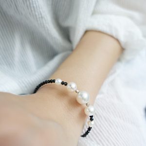 Fresh Water Pearl Black Spinel Bounce Back Bracelet