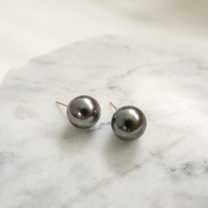 Round Tahitian Studs