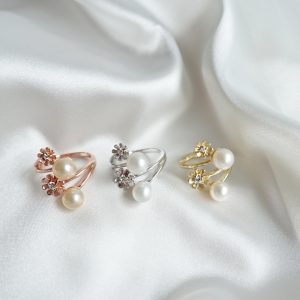 Chic floral Fresh Water Pearl Open Ring