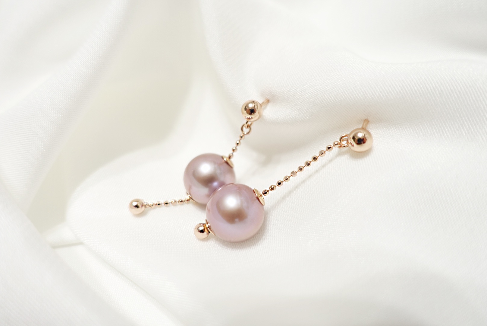 Pearls in Motion Fresh Water Pearl Earrings Pearls in Motion Fresh Water Pearl Earrings