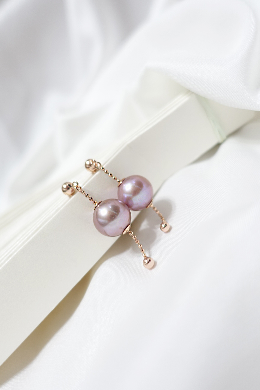 Pearls in Motion Fresh Water Pearl Earrings Pearls in Motion Fresh Water Pearl Earrings