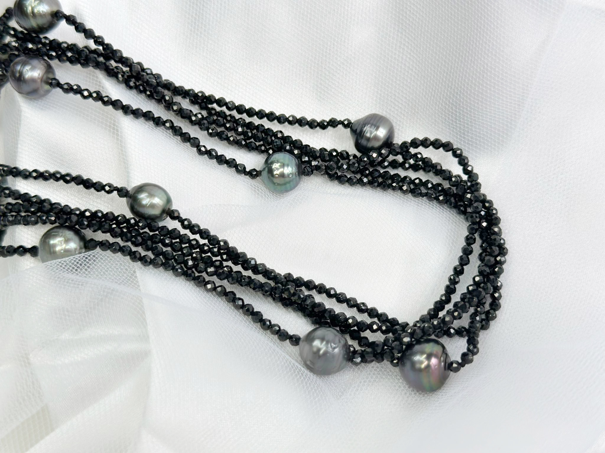 57 Multi Layer Black Spinel Tahitian