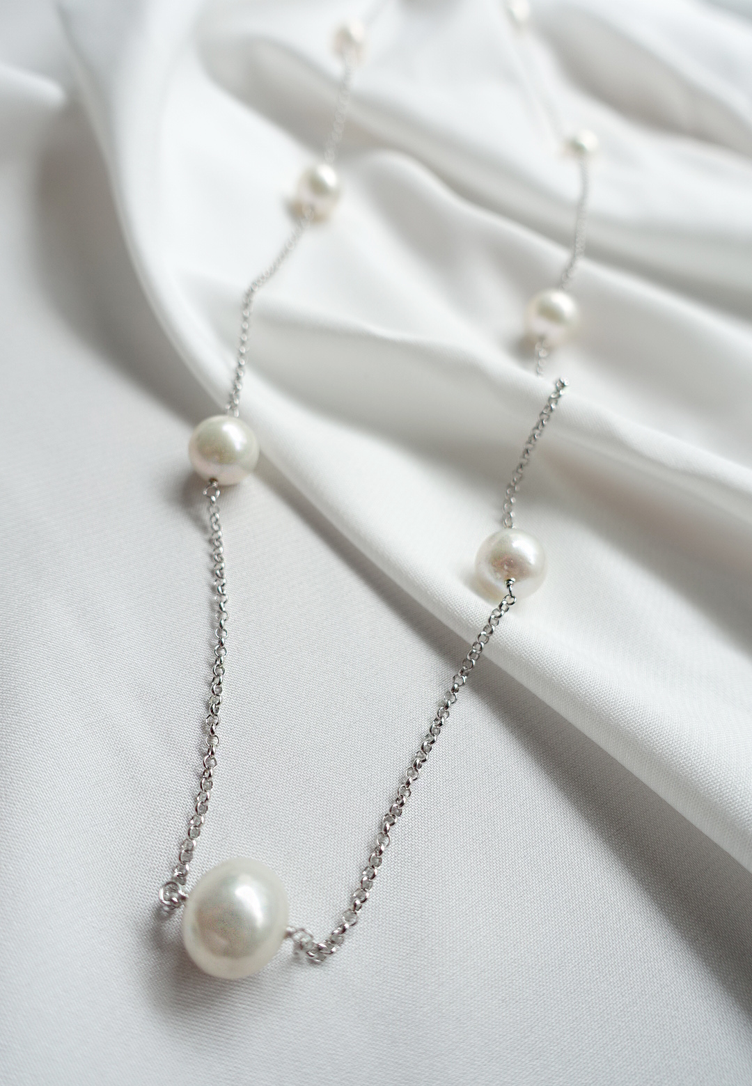 DSC02002 Movable Freshwater Neucleus Pearl Rope Necklace