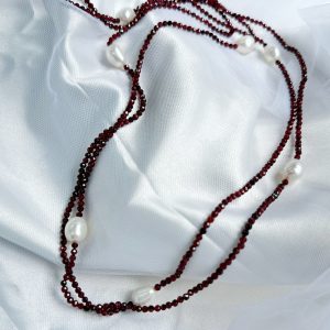 Endless Feshwater Pearl and Garnet Stone Lariat Necklace